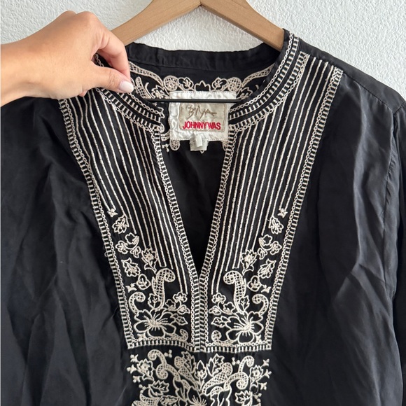 Johnny Was Tempest Blouse and Shorts Set - Picture 4 of 13